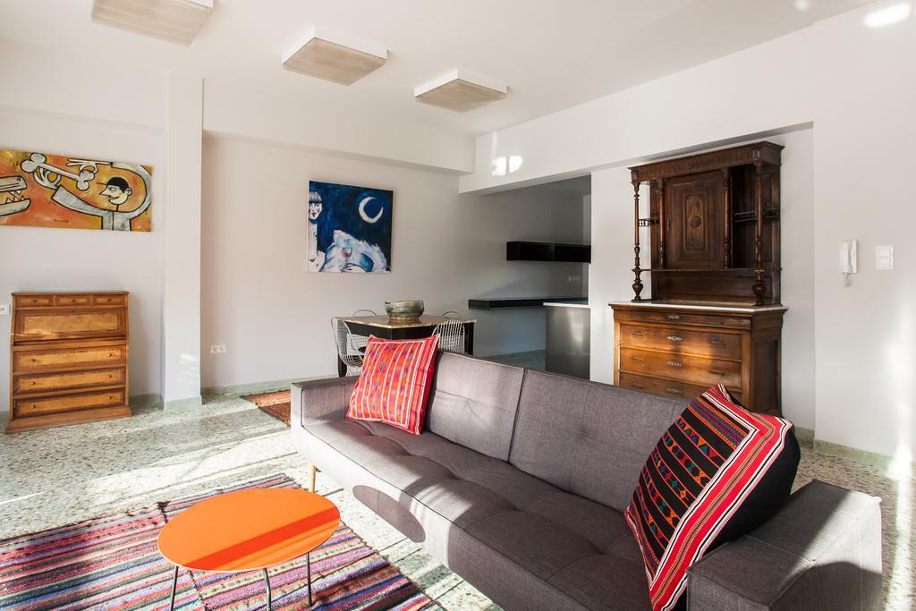 Central Apts With Acropolis Views - Pk Building アテネ エクステリア 写真